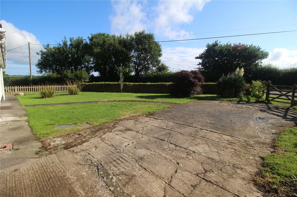 Property photo 2 of 18 Picture No. 14
