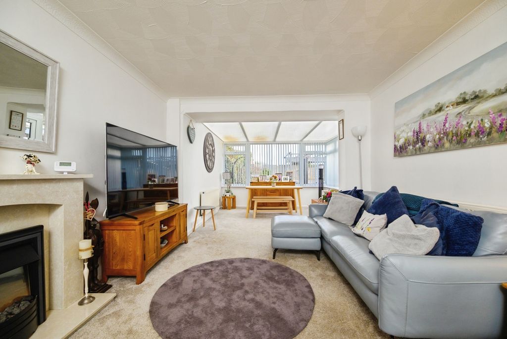 Property photo 2 of 18 Pbox-Img.Jpg