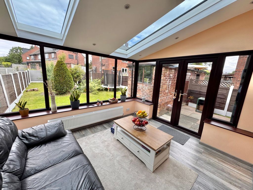 Property photo 3 of 18 Sitting Room