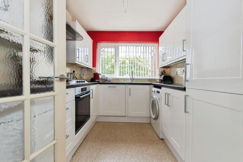 Property photo 2 of 26 Kitchen