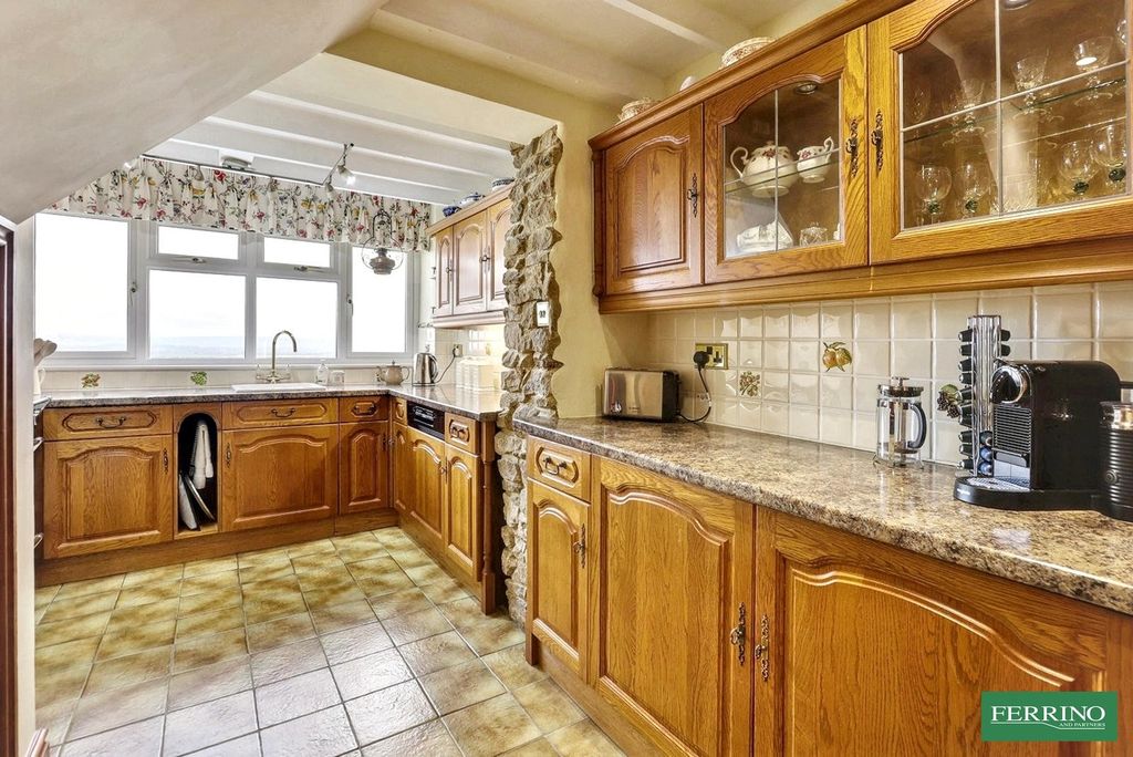 Property photo 3 of 29 Kitchen