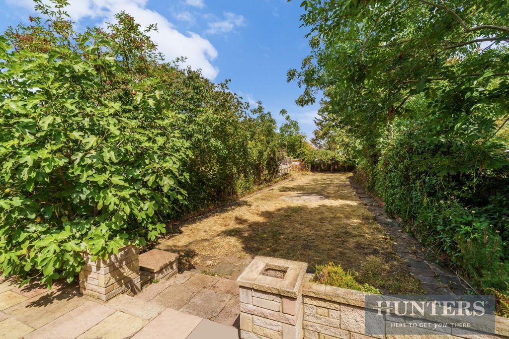 Property photo 2 of 16 Courtenay Road (13).Jpg