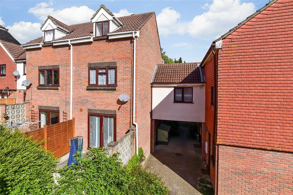 Property photo 2 of 12 External (Brochure)