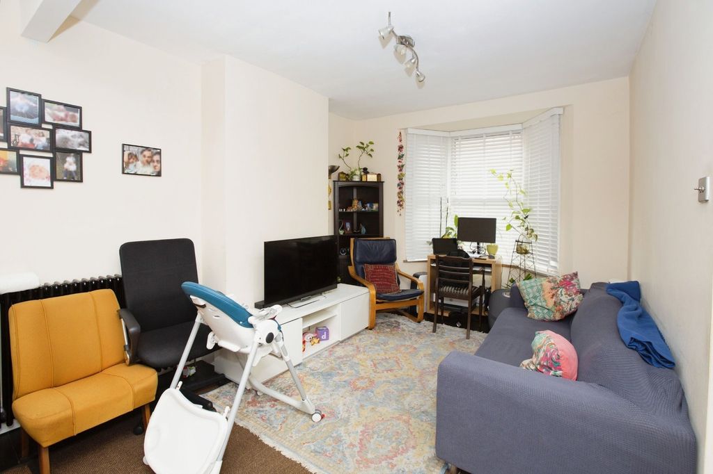 Property photo 2 of 8 02