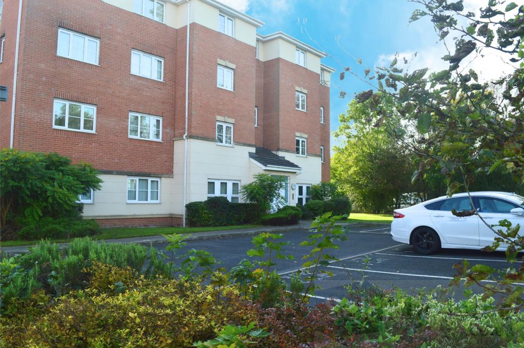 Property photo 1 of 11 Car Park