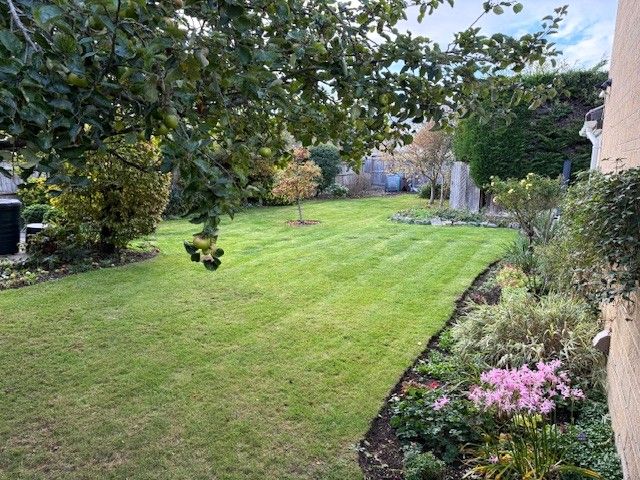 Property photo 2 of 12