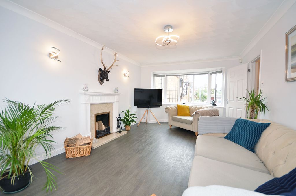 Property photo 2 of 19