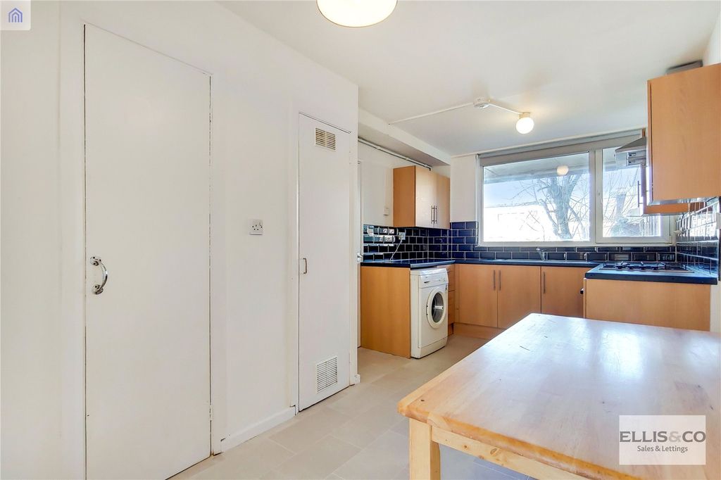 Property photo 3 of 17 Picture No. 03