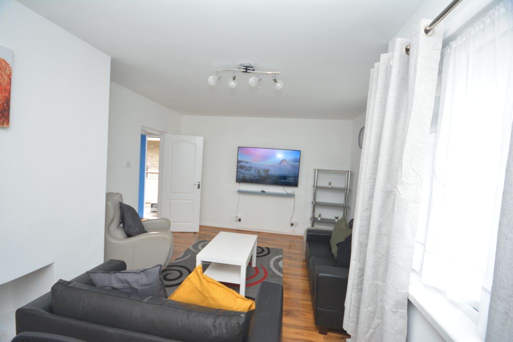 Property photo 3 of 38