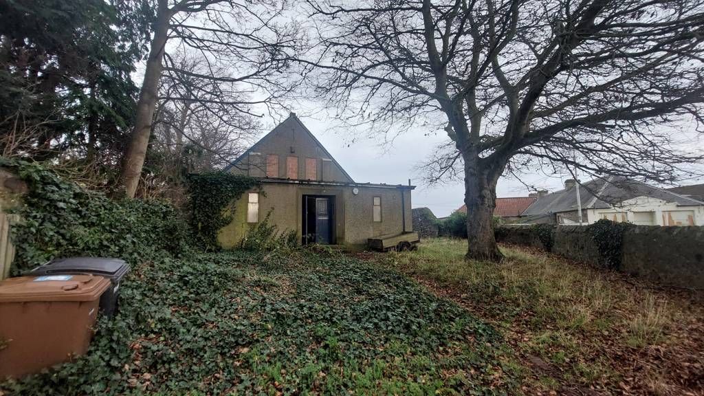 Property photo 3 of 5 Photo 2