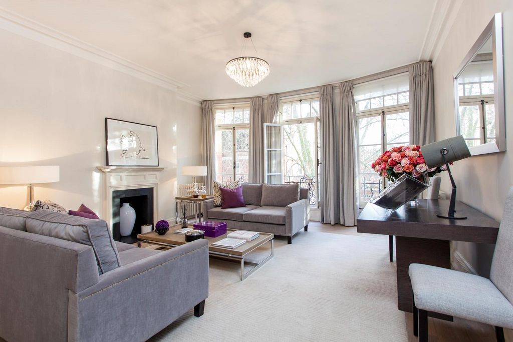 Property photo 2 of 13 Image