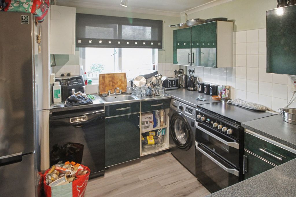 Property photo 3 of 18 44 Kent Road, St Leonards-On-Sea, East Sussex, Tn38 9Qj