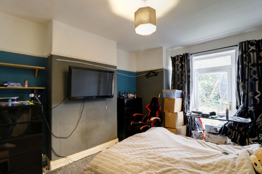 Property photo 3 of 11 Dining Room 1.1