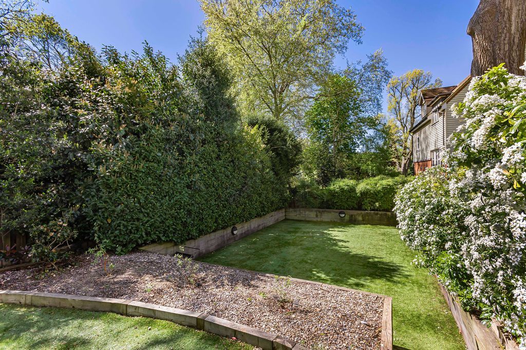 Additional image 19 of 6 bed detached house for saleNoahs Court Gardens, Hertford SG13