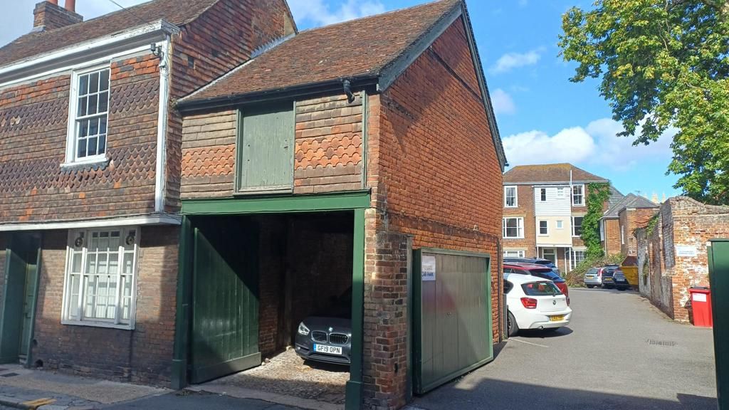 Property photo 1 of 4 Photo 2