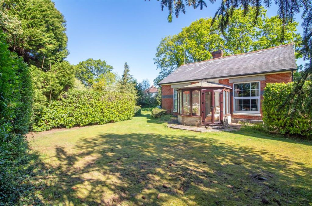 Property photo 1 of 31