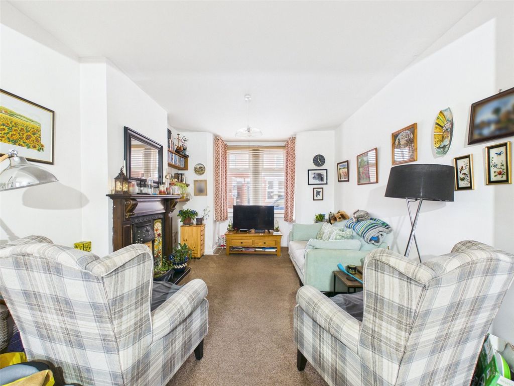 Property photo 2 of 16 Picture No. 23