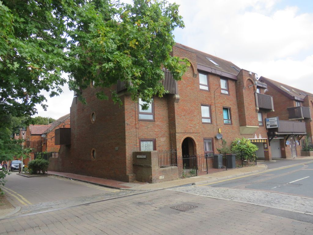 1 bed flat for sale Canterbury
