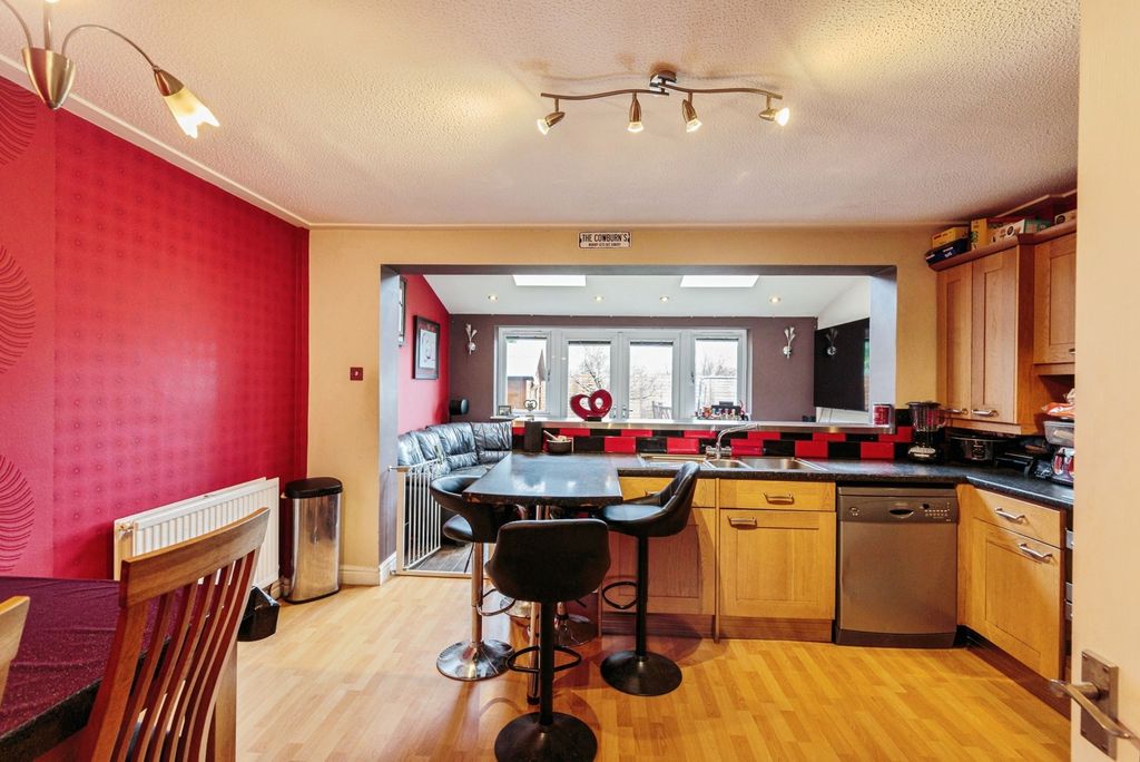 Property photo 3 of 17 Pbox-Img.Jpg