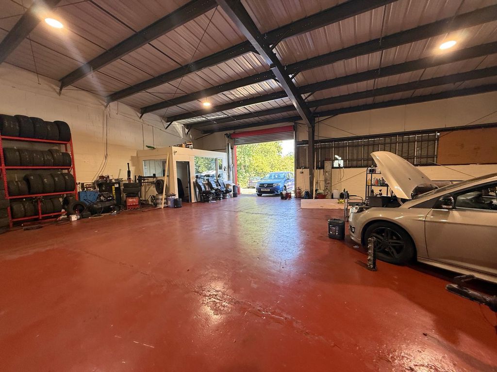 Property photo 3 of 4