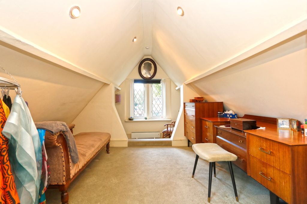 Property photo 2 of 24 4184824