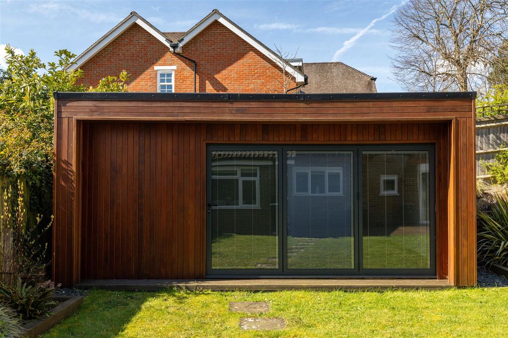 Additional image 16 of 4 bed detached house for saleBeaufort Close, Reigate RH2