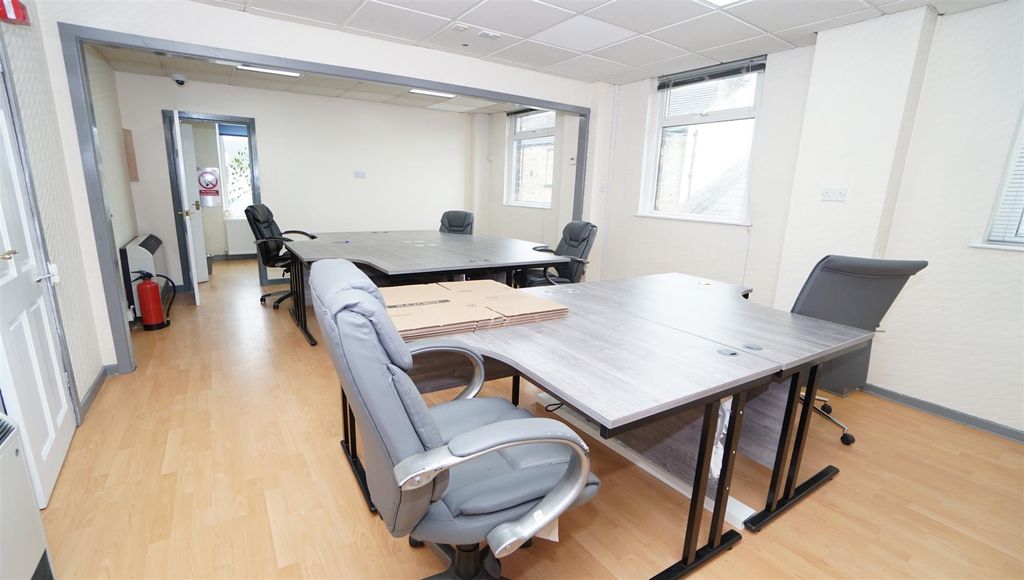 Property photo 3 of 8 Dsc00966.Jpg