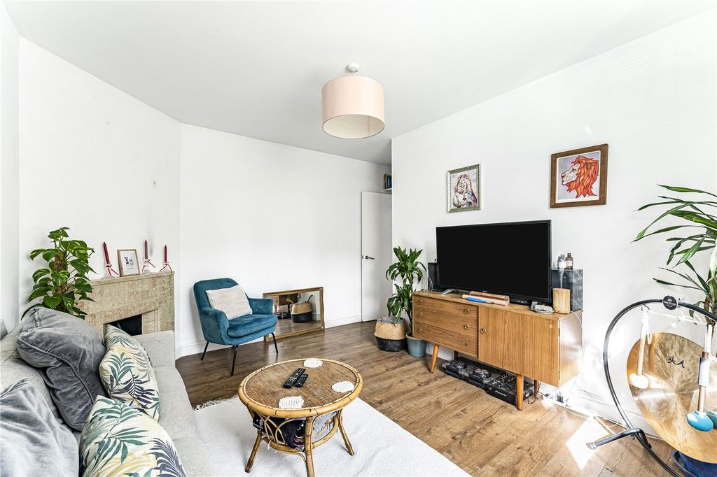 Property photo 2 of 13 Reception