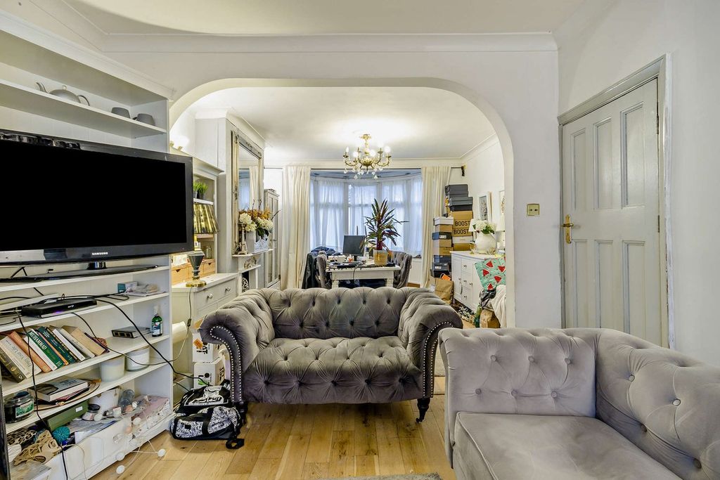 Property photo 3 of 21