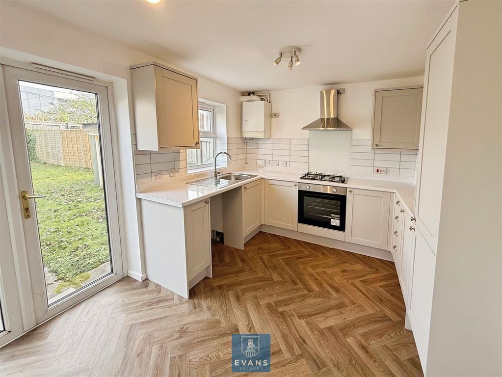 Property photo 2 of 13 Kitchen