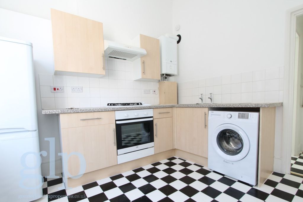 Property photo 2 of 8 4012793