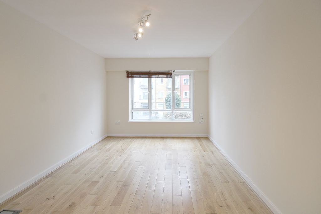 Property photo 3 of 5