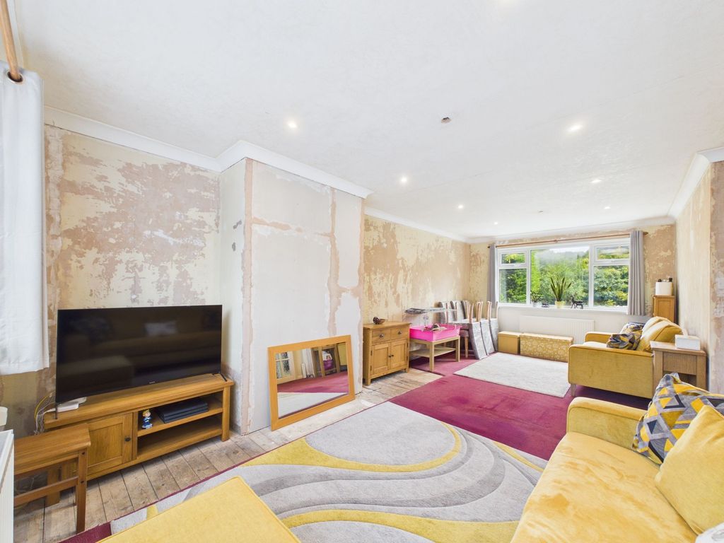 Property photo 3 of 39 Open Plan Living Room