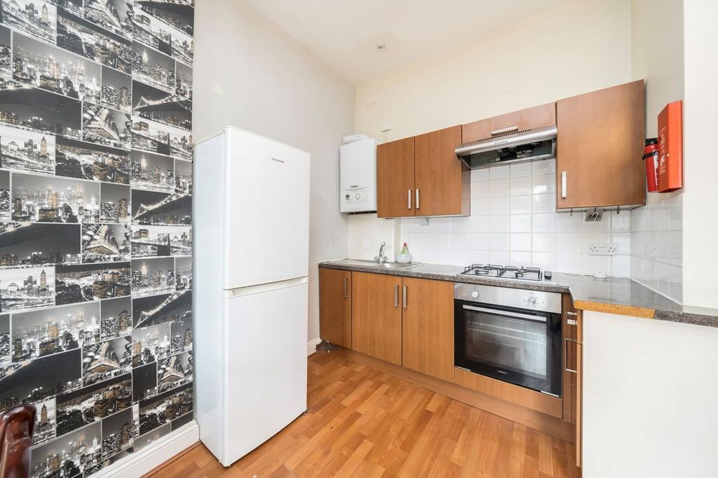 Property photo 2 of 7