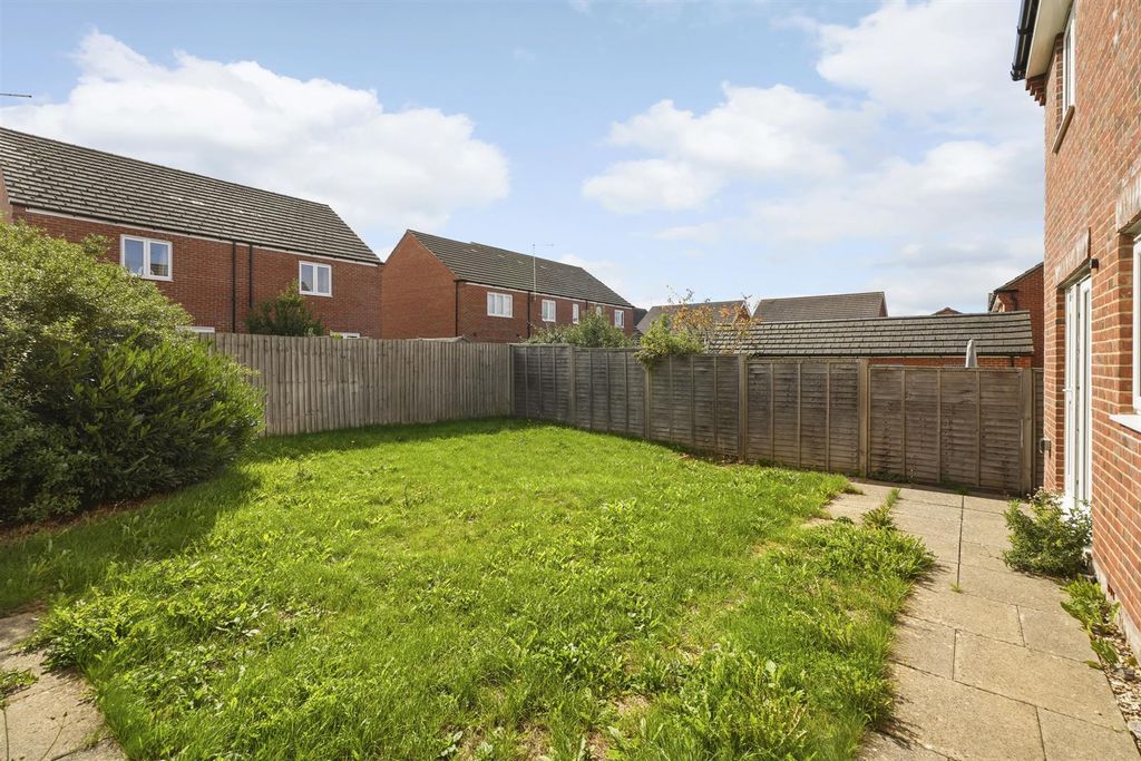 Property photo 3 of 29