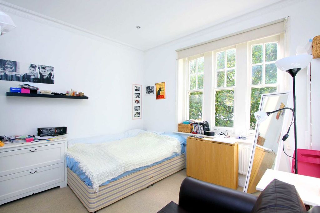 Property photo 3 of 5