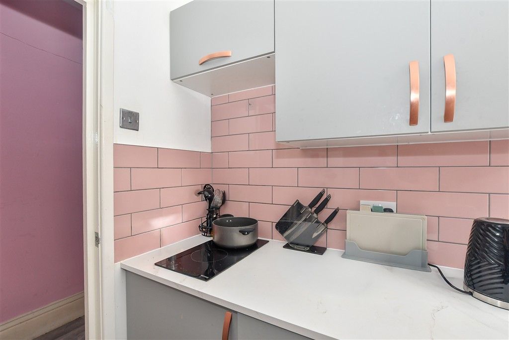 Property photo 2 of 6 Kitchen
