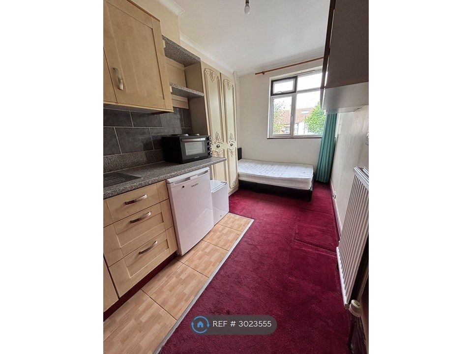 Property photo 1 of 3