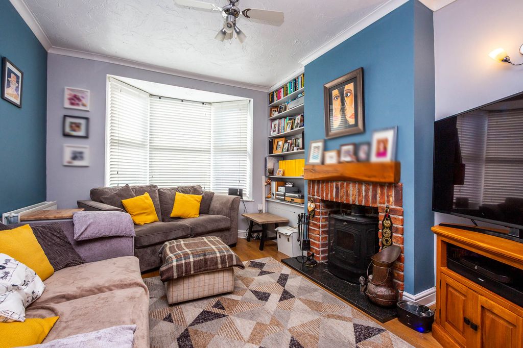 Property photo 2 of 15 Lounge Area