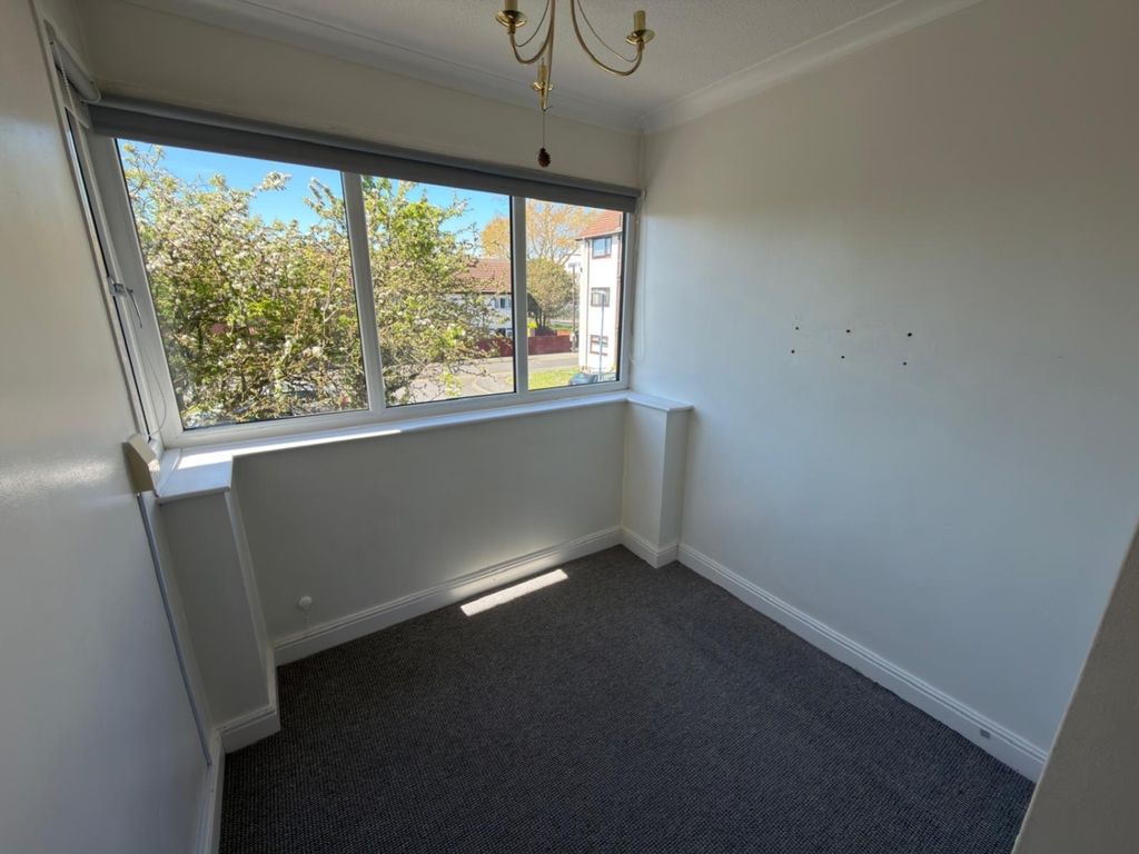 Property photo 3 of 7 9 Newhaven 2