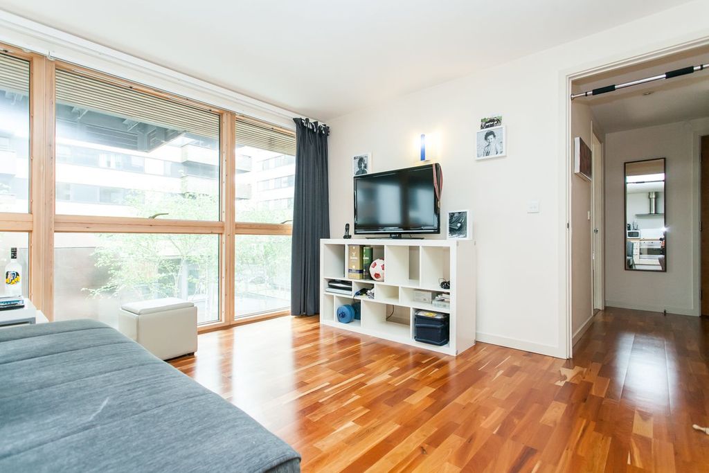 Property photo 3 of 11