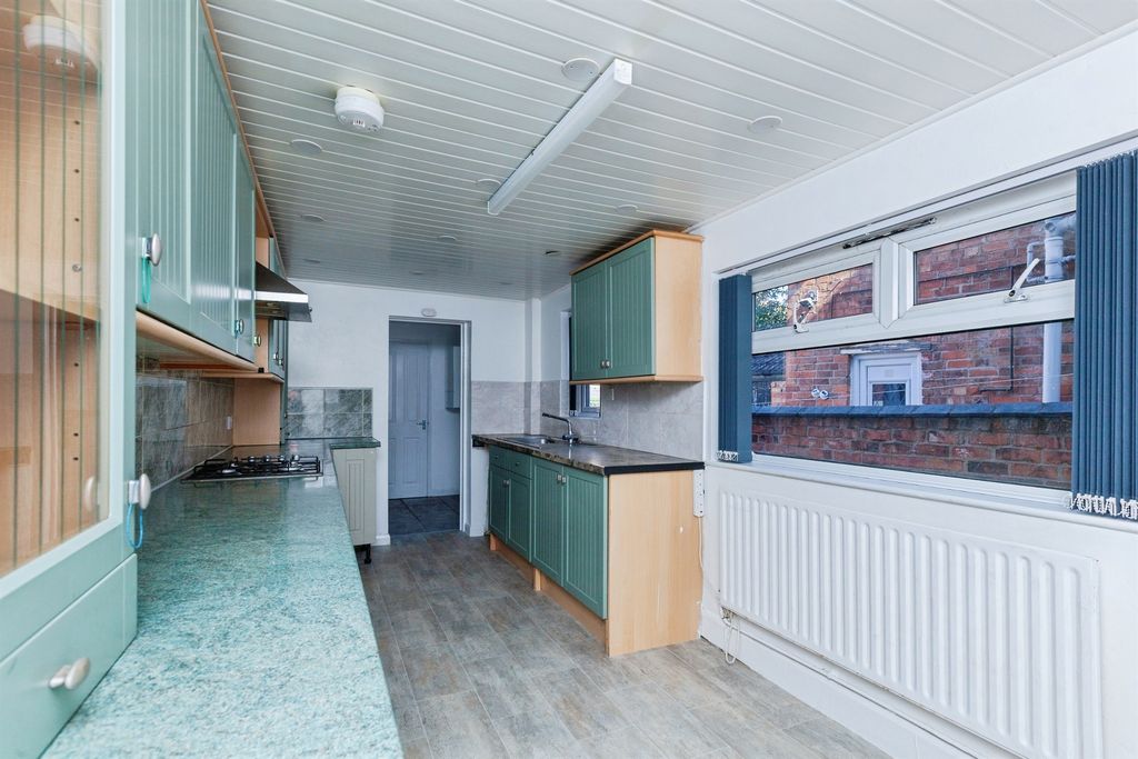 Property photo 3 of 16