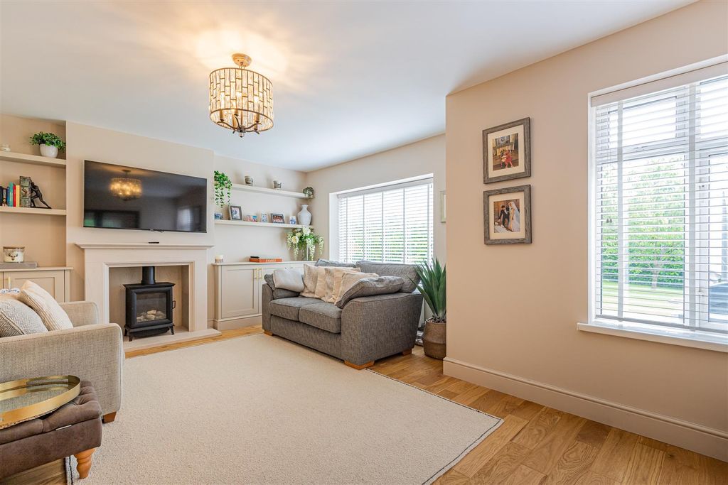 Property photo 2 of 31 Groves Road 8-20.Jpg