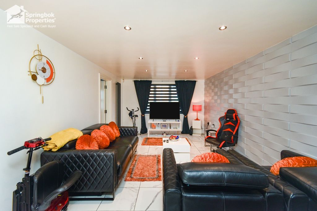 Property photo 2 of 12 Image 2