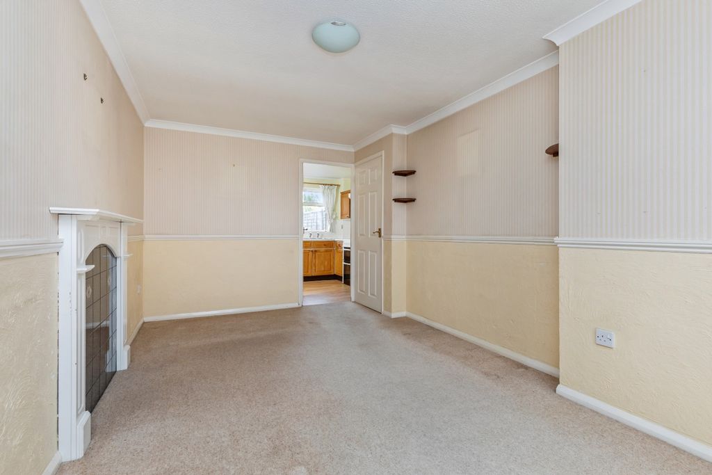 Property photo 3 of 12 5380603