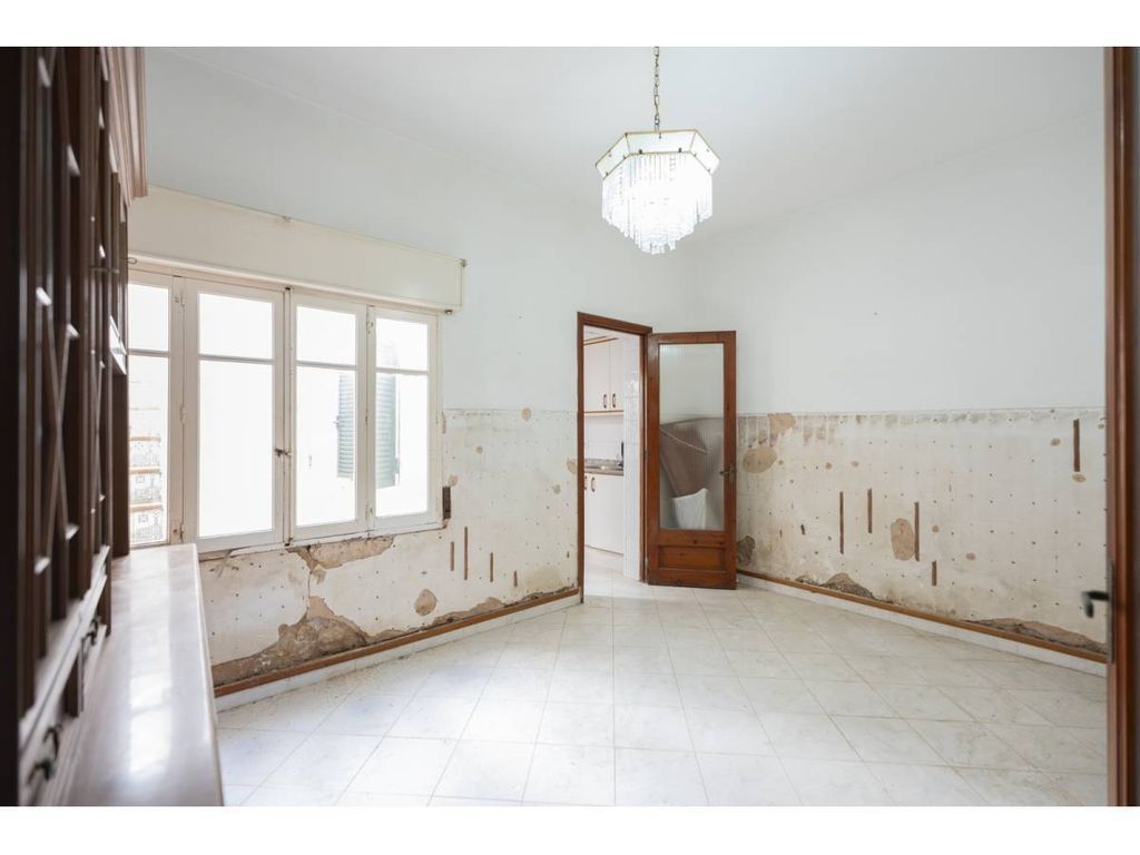 Property photo 2 of 30