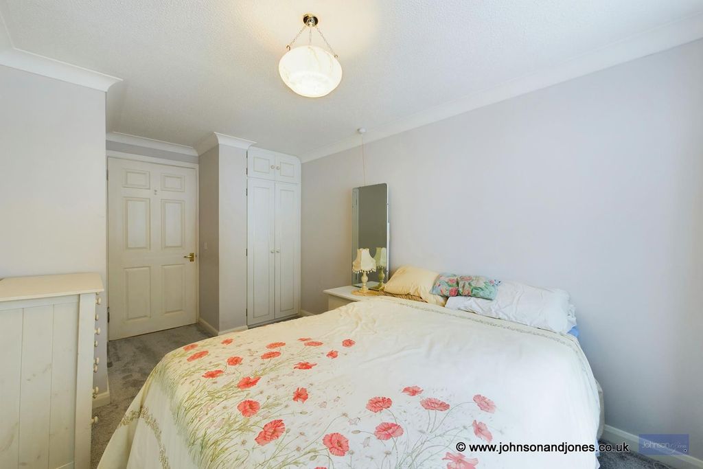 Additional image 11 of 1 bed property for saleDrill Hall Road, Chertsey KT16
