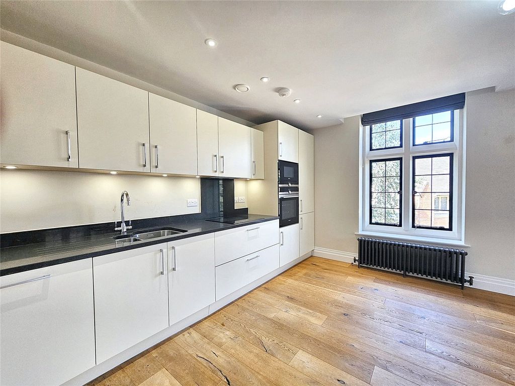 Property photo 2 of 14 Picture No. 05
