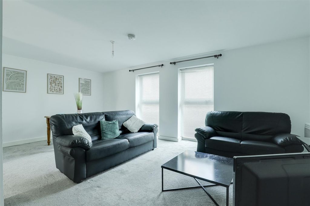 Property photo 2 of 12 07.Jpg