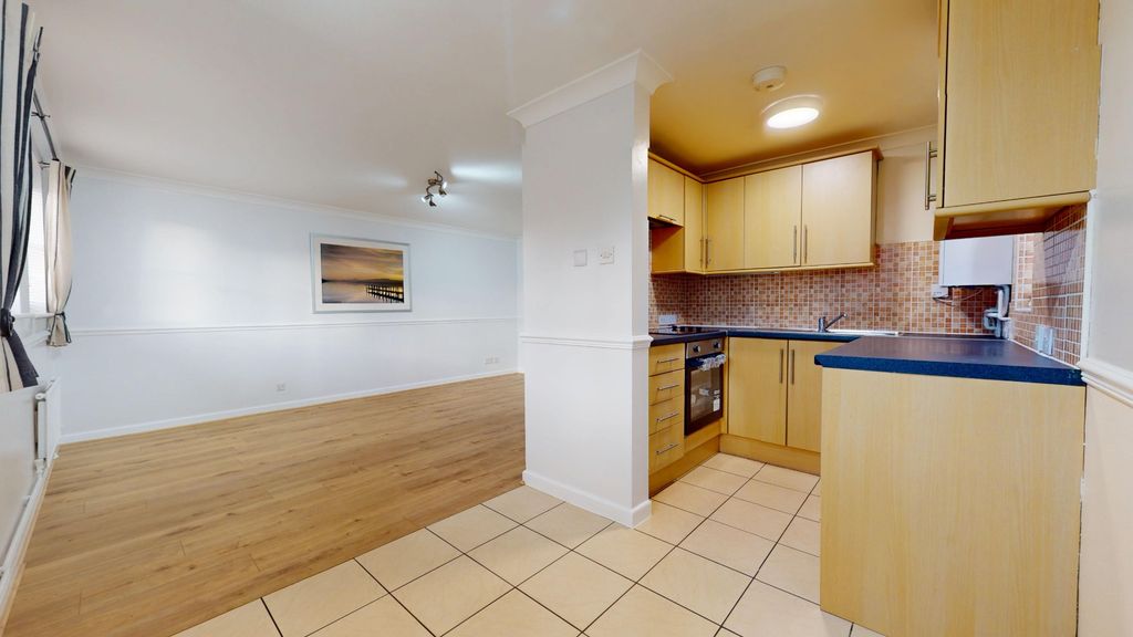 Property photo 3 of 15 4657035